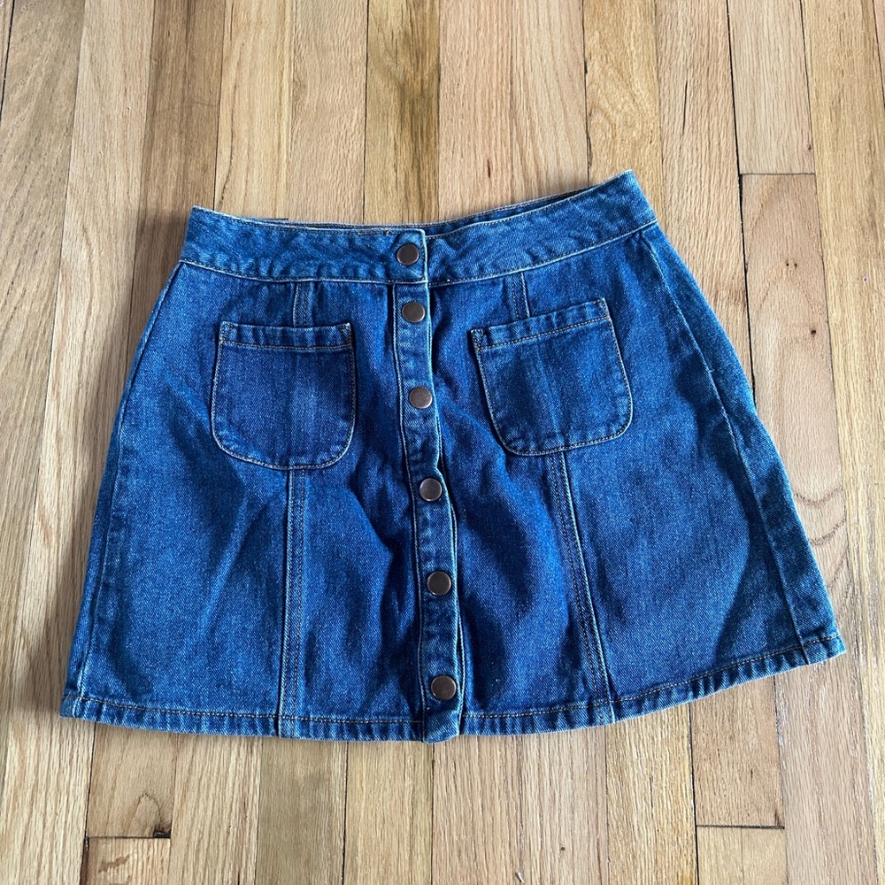 Bullhead button denim mini skirt